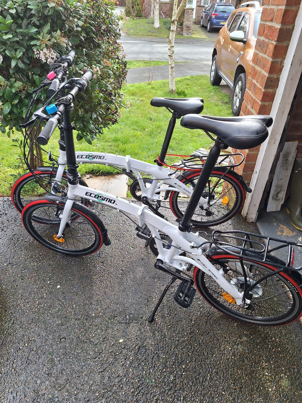 2 matching trendy folding bikes vgc collectWragby Lincoln