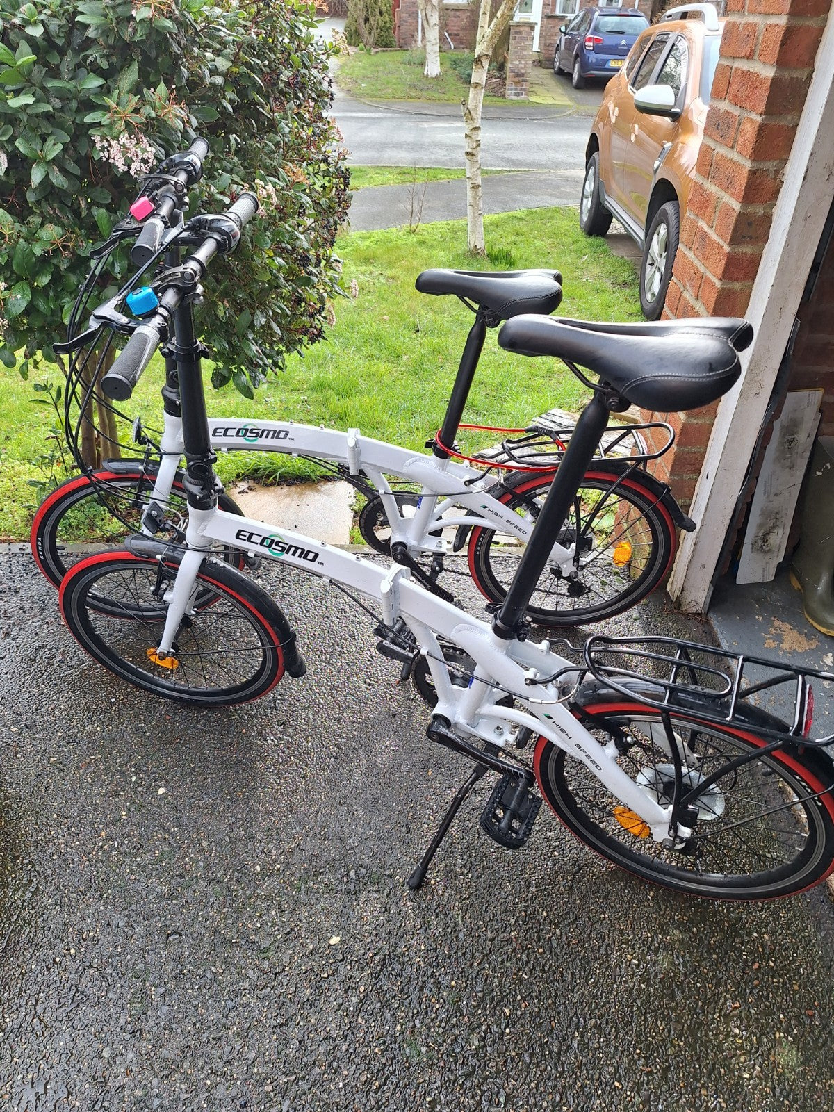 2 matching trendy folding bikes vgc collectWragby Lincoln