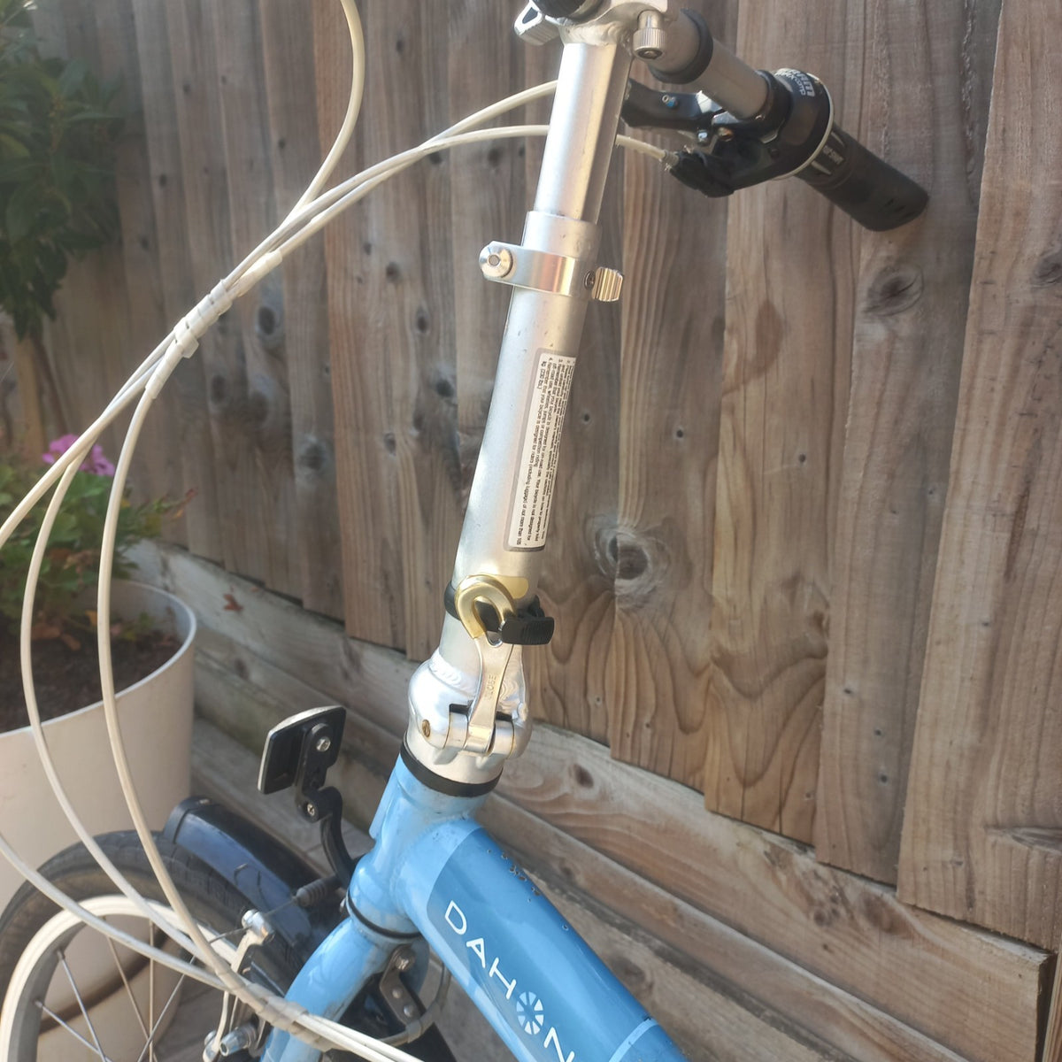 Dahon Speed D7 folding bike