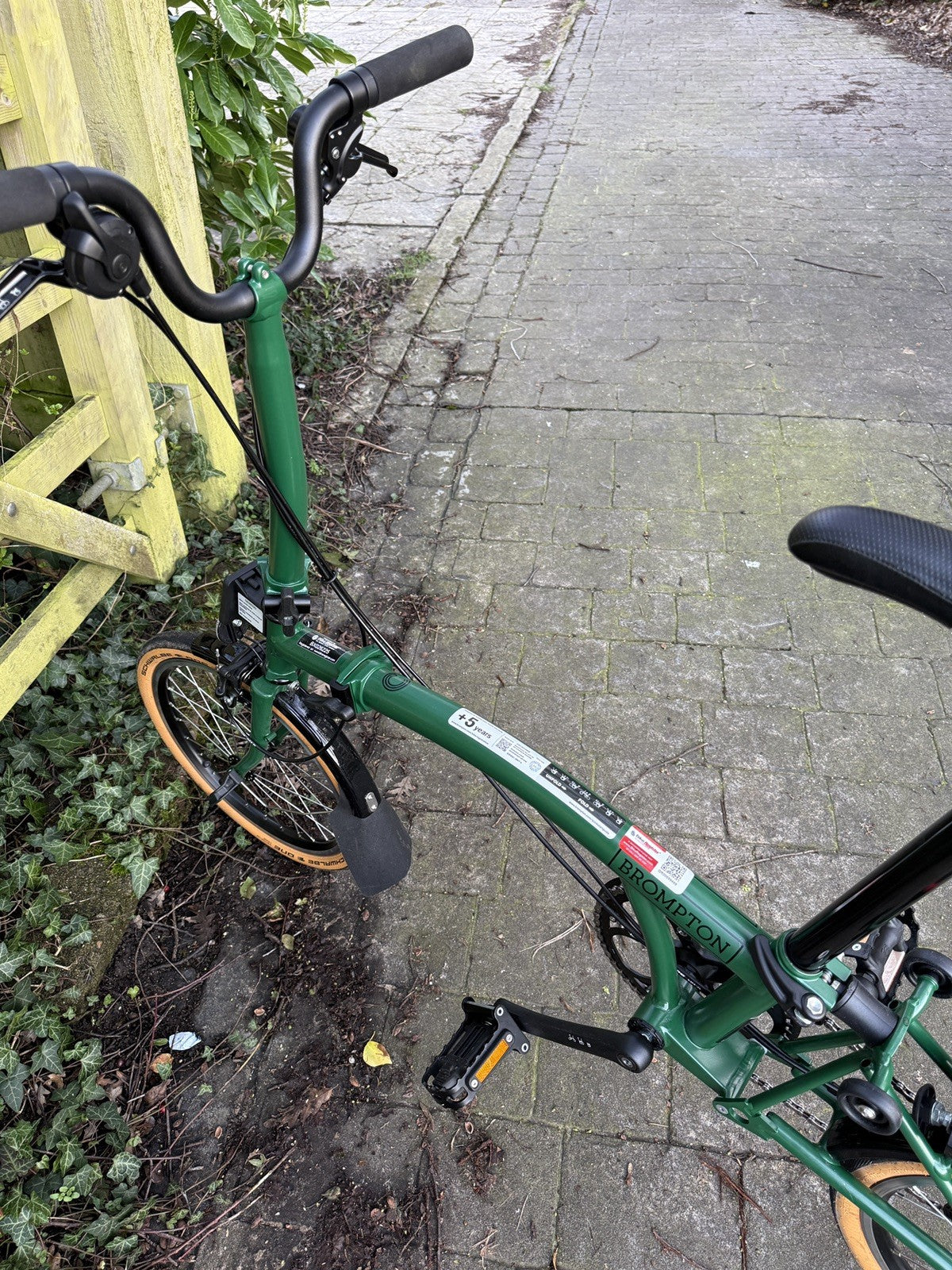 Brompton C Line (2025) – 2-Speed – M – Racing Green  – Barely ridden – Oxford