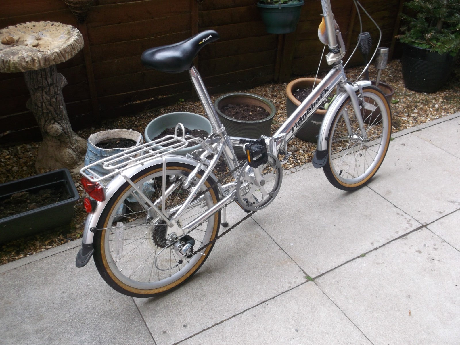 Ridgeback Helios Dahon Folding bike.
