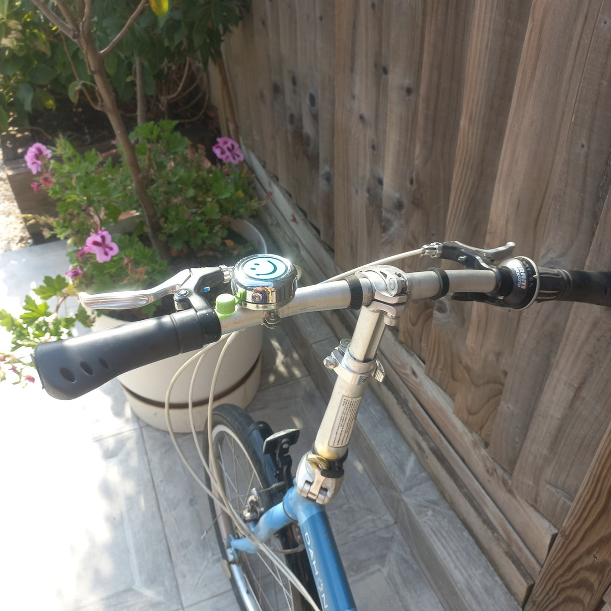 Dahon Speed D7 folding bike