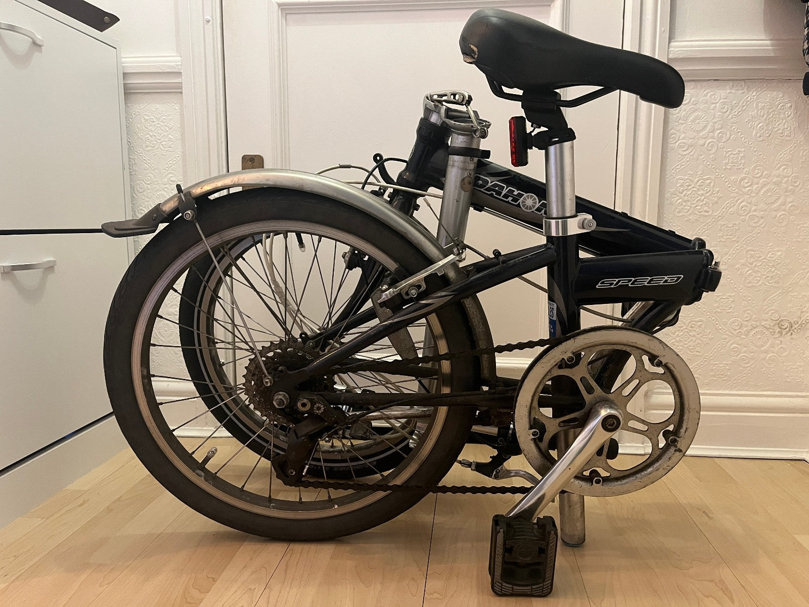 Dahon Speed D7 Folding Bike - Cracked Frame - For Parts