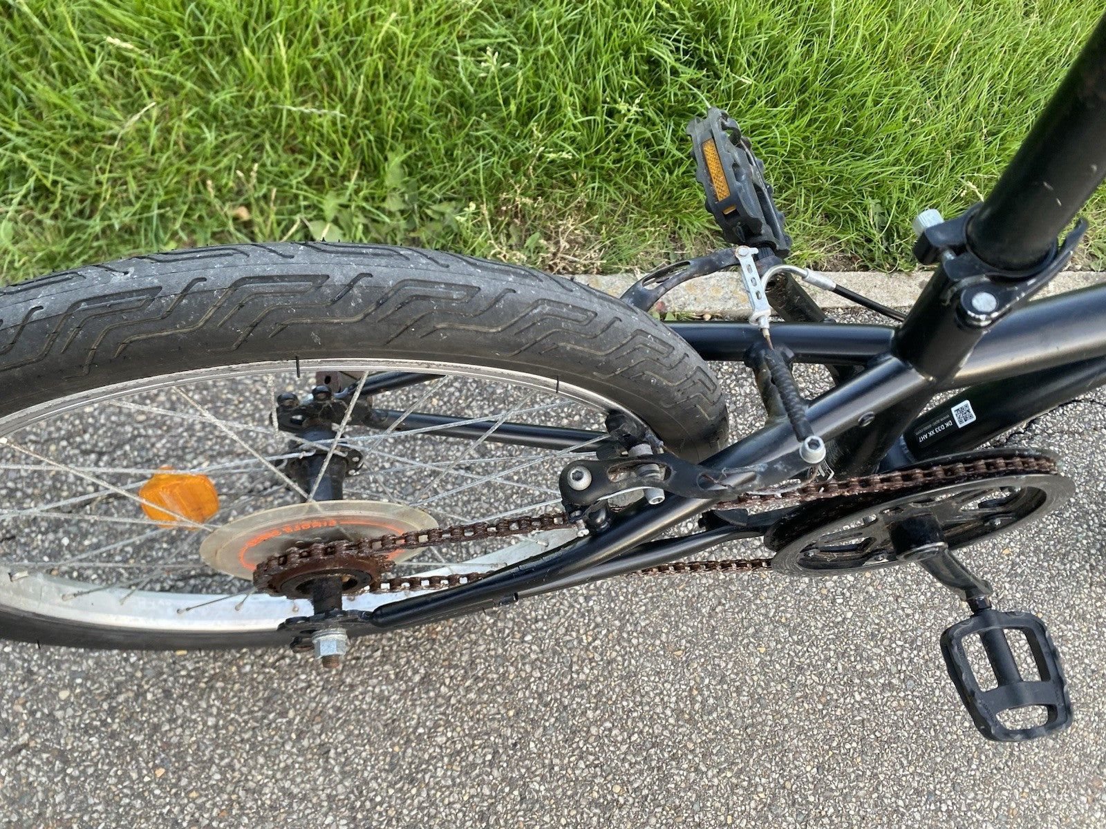 B’Twin Folding Bike – Single Speed – Great Commuter Bike