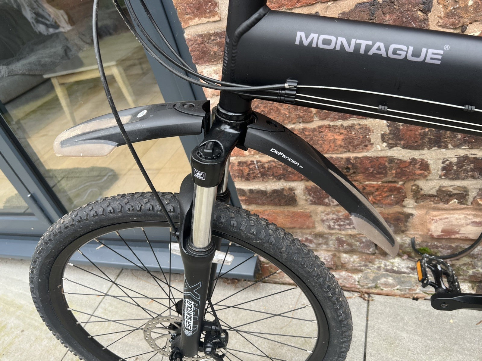 Montague Paratrooper Pro, Large, SDG Bel-Air Saddle, Defender M2 Mudguards
