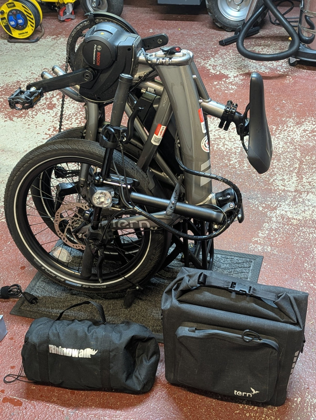 Tern Vektron S10 folding bike. Bosch Performance Line & Shimano Deore 10 gears