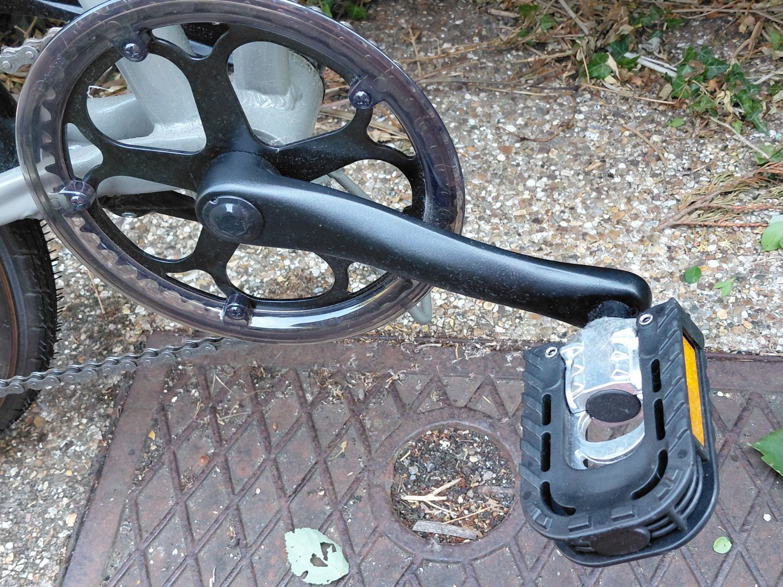 Raleigh Evo 2 Folding Bike 7-Speed Shimano Gears, Grey