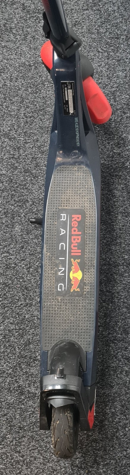 Red Bull RS 1000 Racing E - DAMAGED *READ DESC*