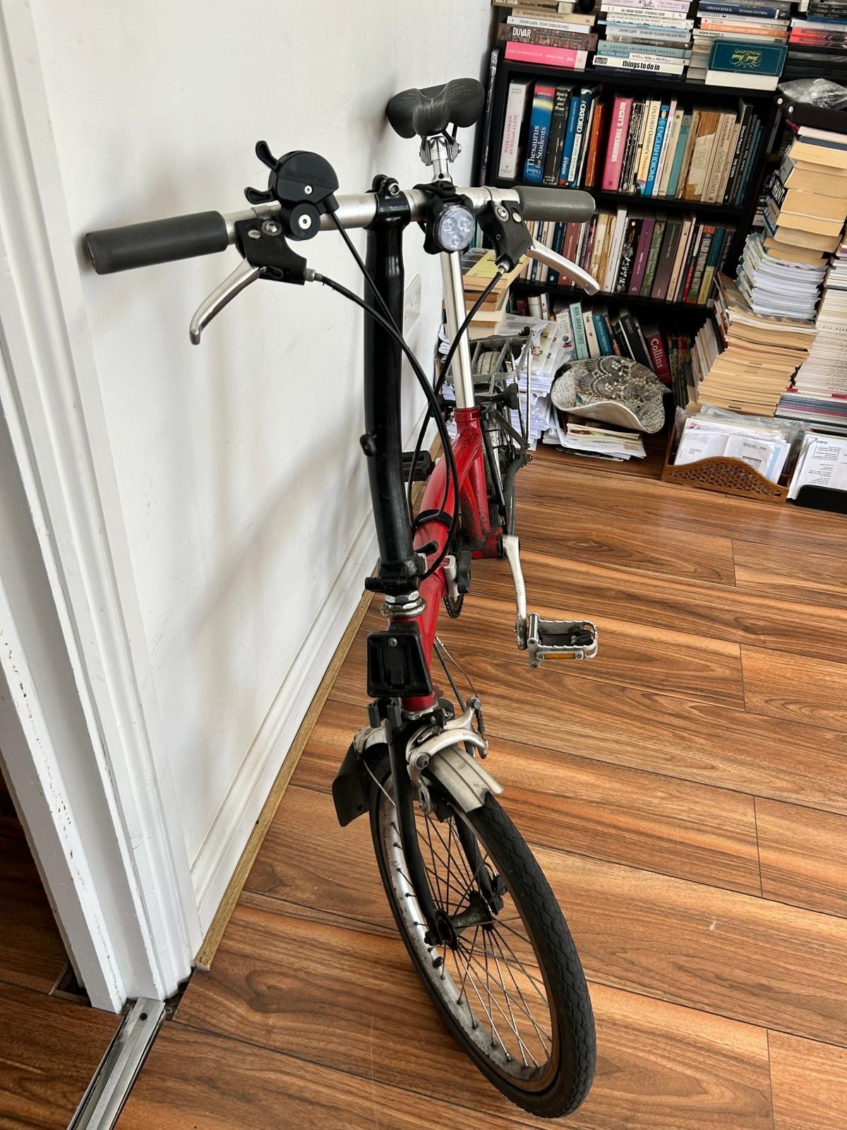 Brompton M3L 3-Speed Folding Bike – Red – Good Condition