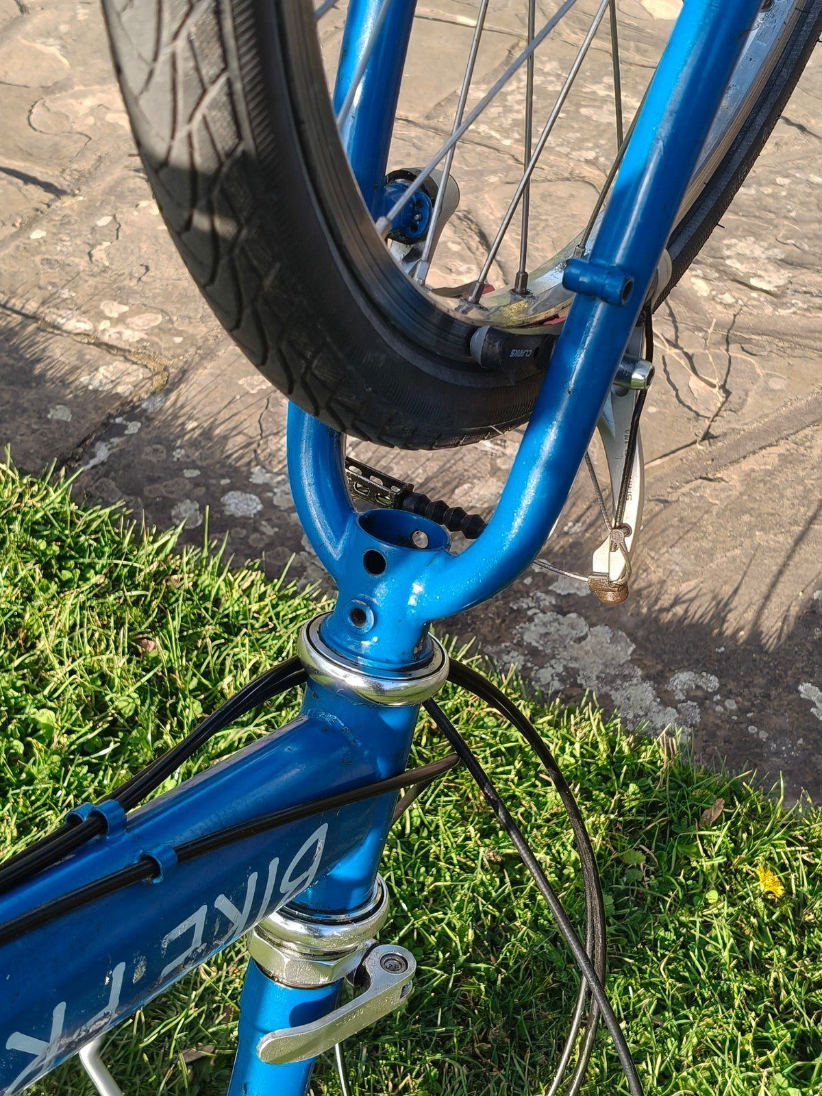 Bike Friday New World Tourist - SRAM Dual Drive - w racks & guards - v good