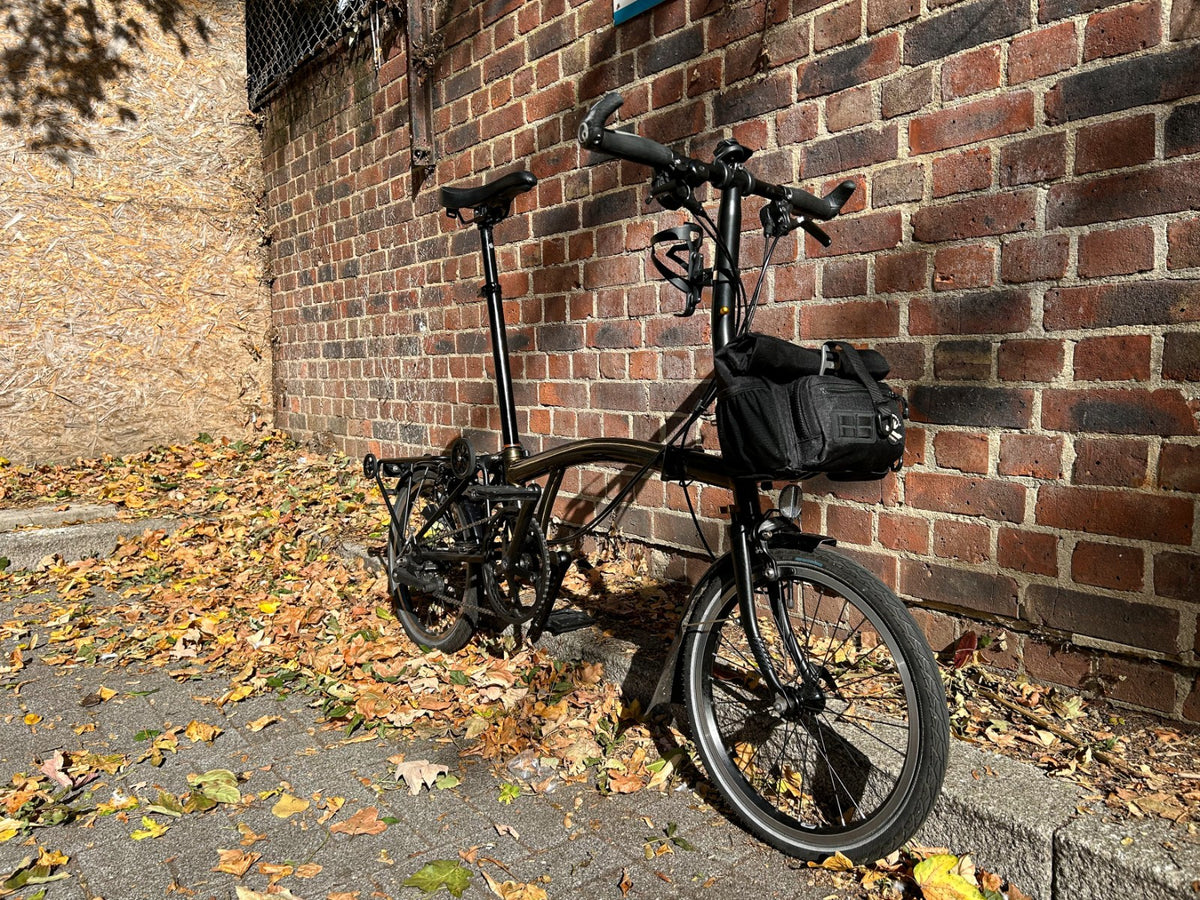 2023 Brompton C Line 6 Speed M6L Black Lacquer Black Edition + Bags & Extras