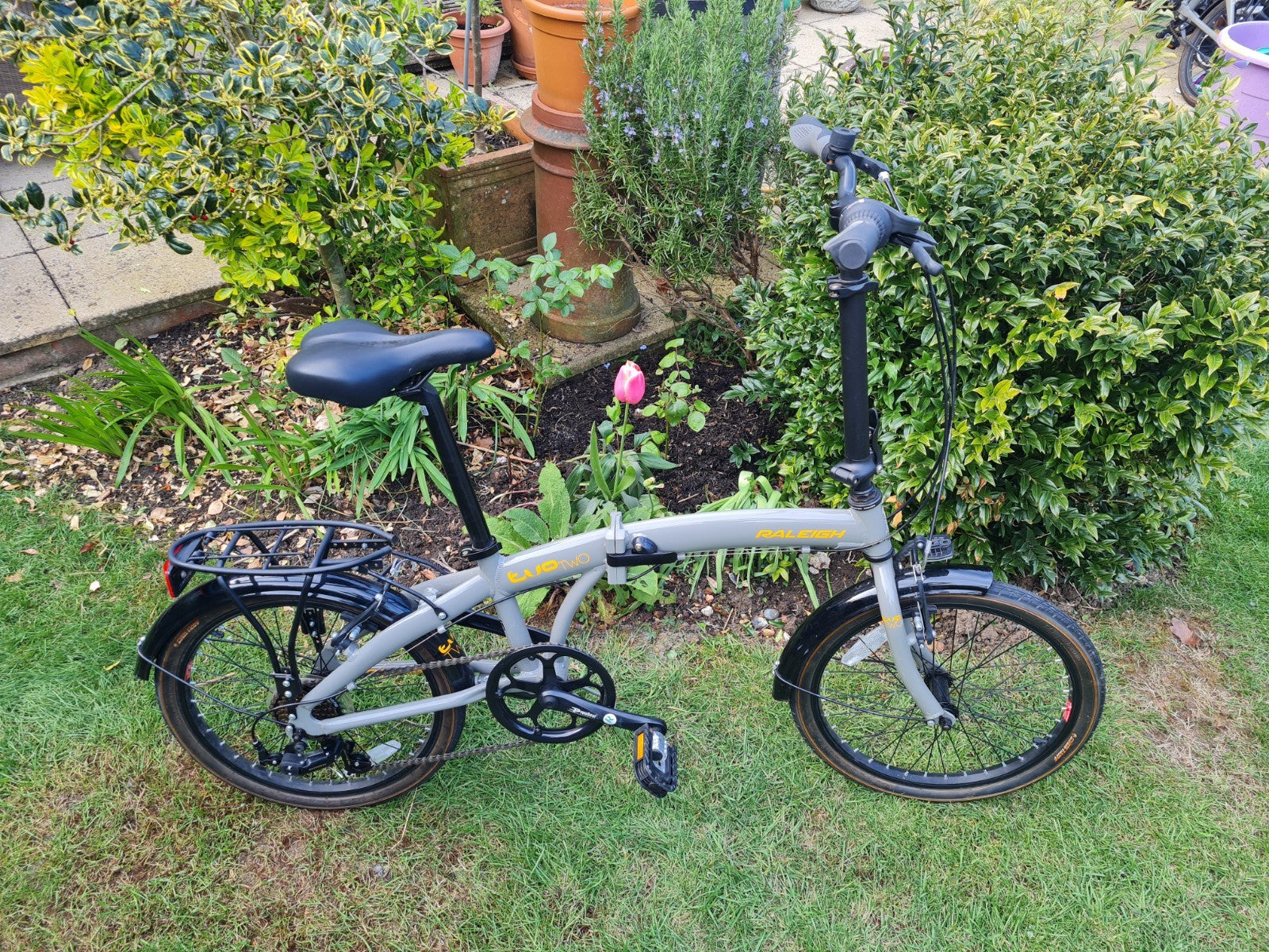 Raleigh Evo Two Folding Bike.  (Two Bikes Available - Collection only: KT22)