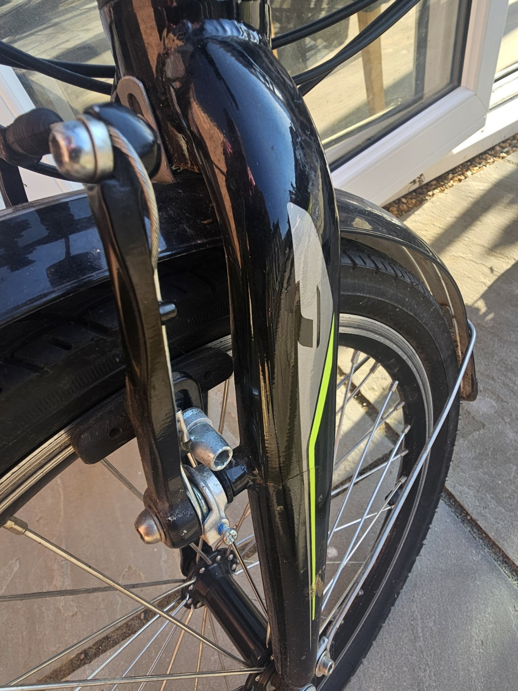 Carrera Cross City-Folding Bike 20" wheels very good condition