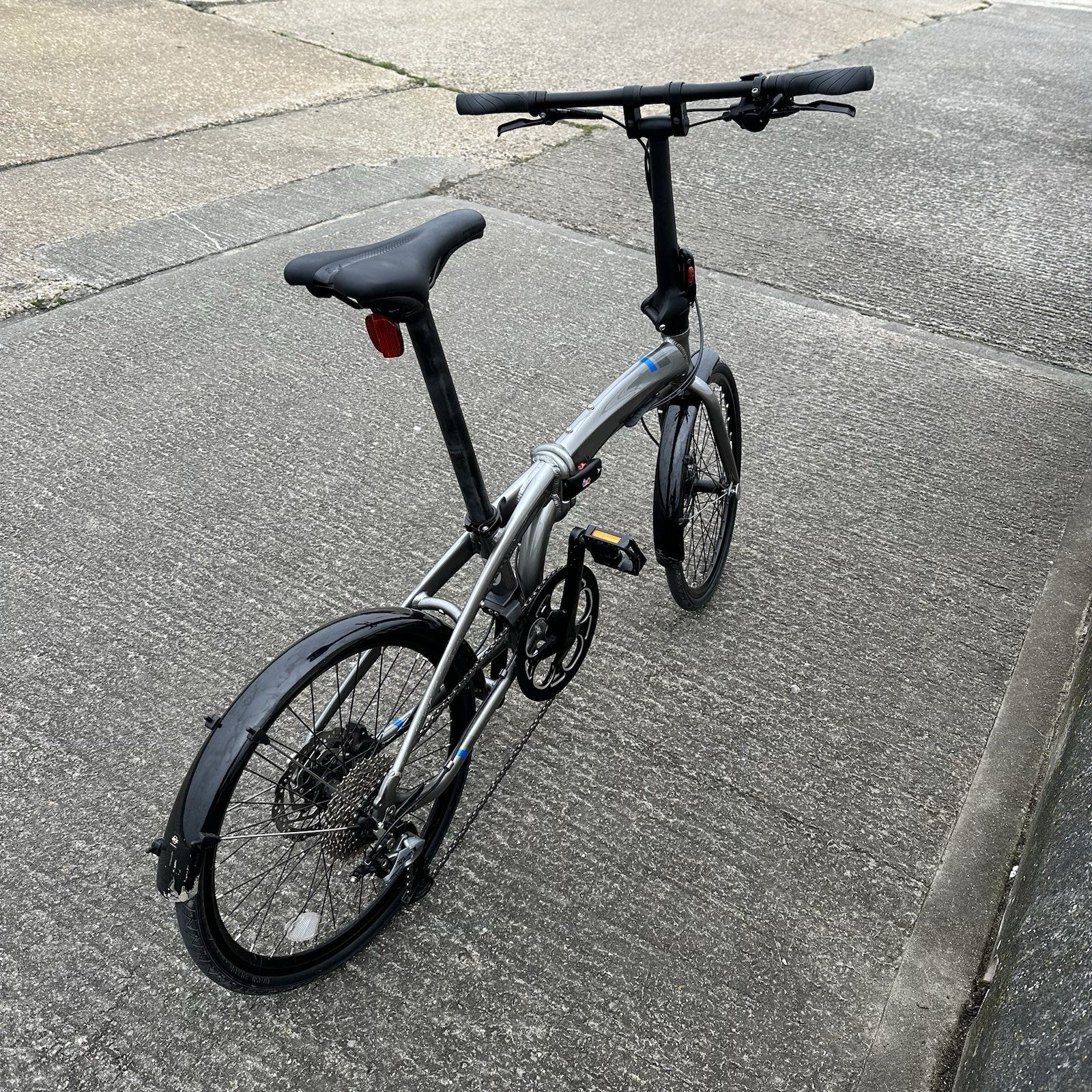 Tern Verge D9 Speed Folding Bike Hydraulic Disc Brakes Mudguards Excellent 🚲