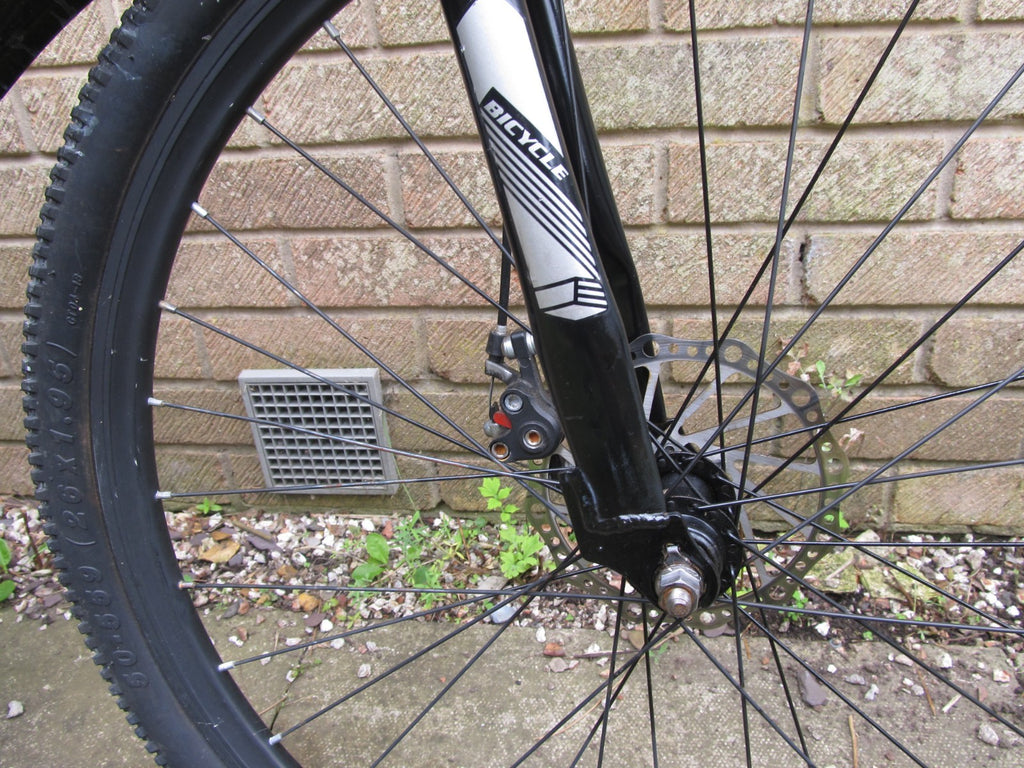 BIKE - FOLDING BIKE - 26" WHEELS, DISC BRAKES - UNISEX - EXCELLENT CONDITION