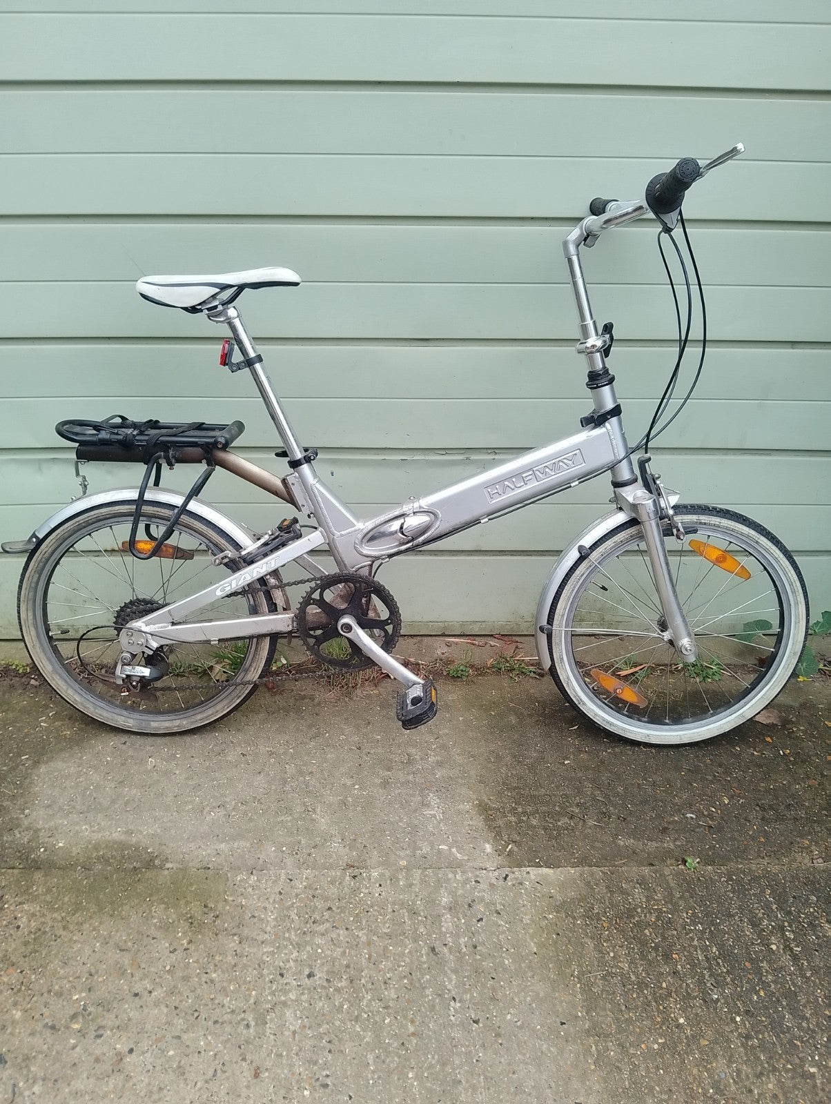 Giant Halfway folding bike