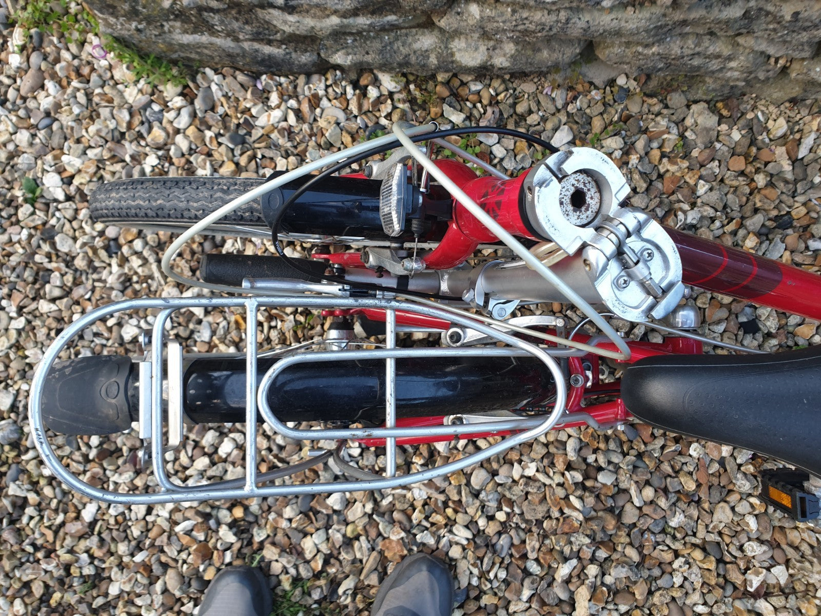 Dahon Speed D7 with pump in the Seatpost. 7 speed rapid rise gears.