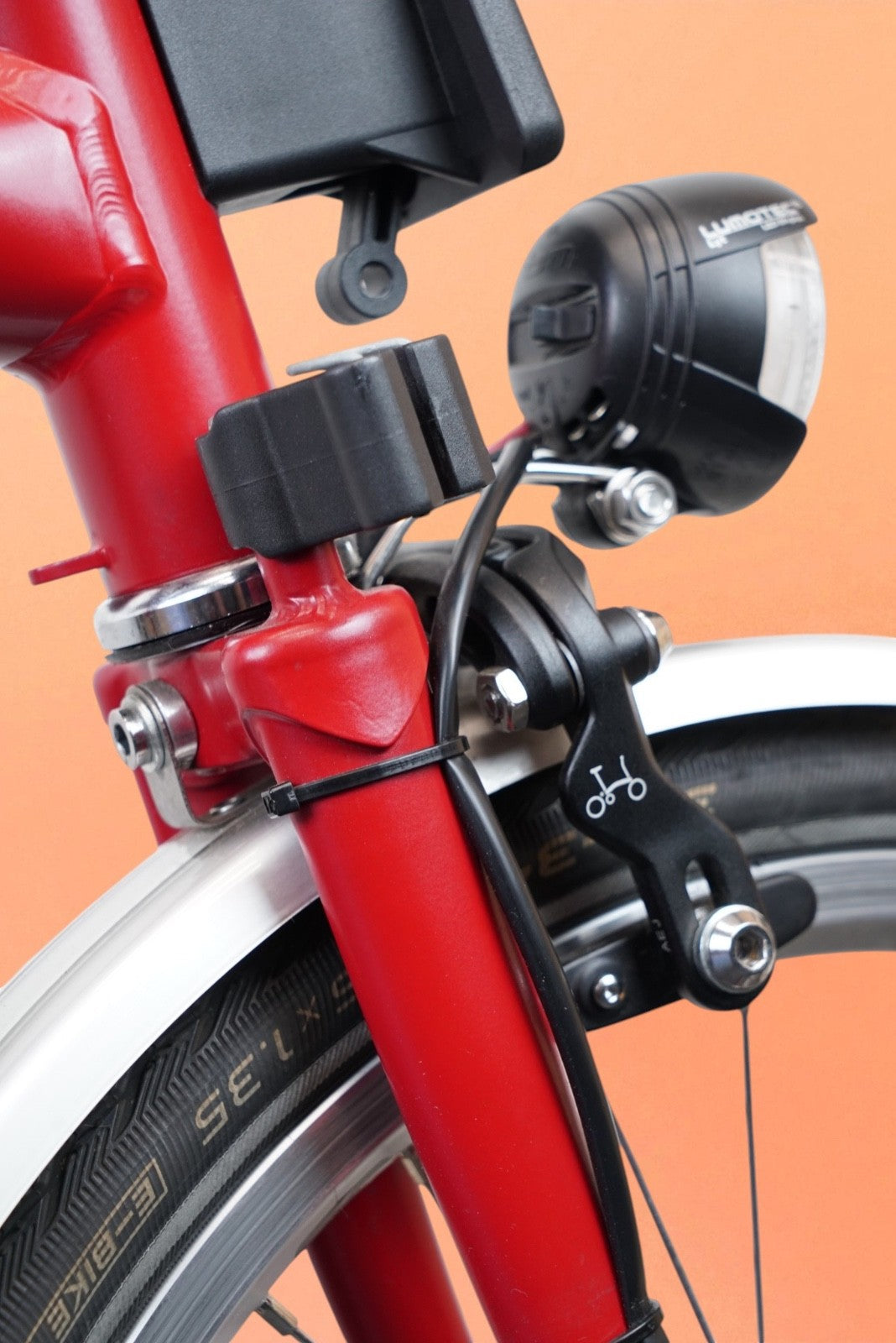 Brompton M6L (C Line Explore) - Dynamo Lights - Red