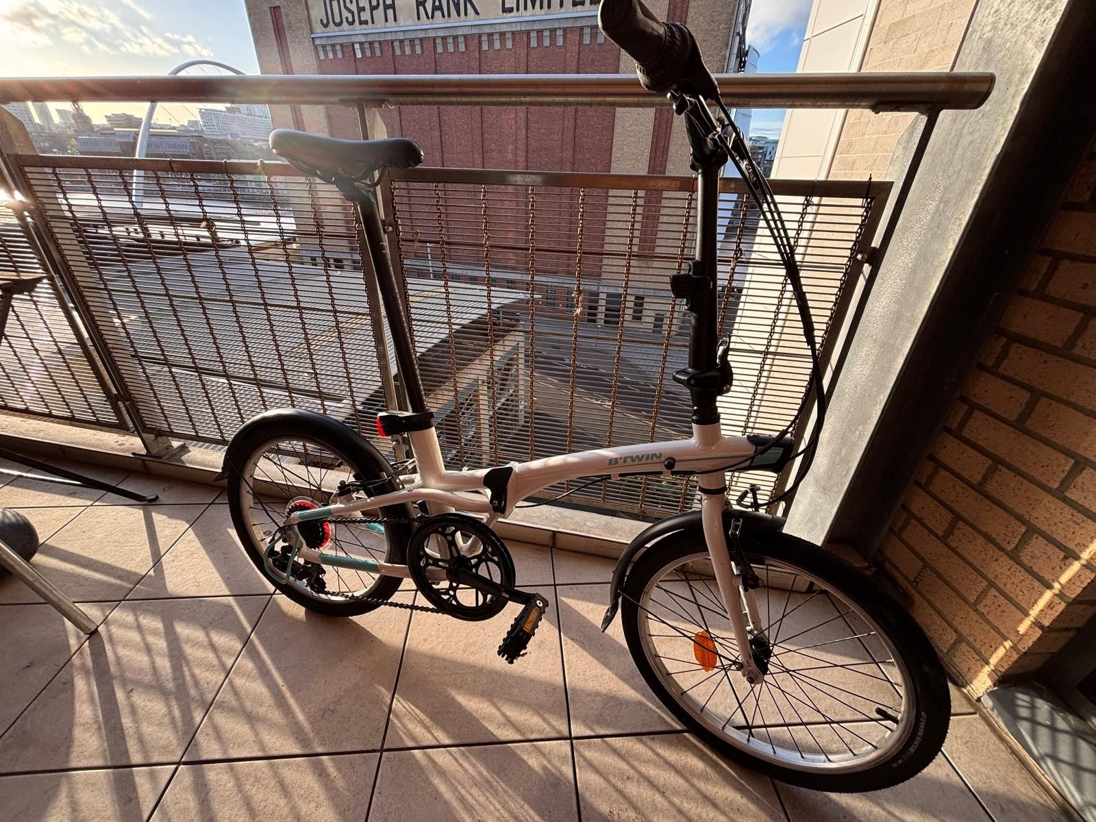 BTWIN white and blue folded bike Good Condition Folded: 78 × 66 × 36 cm
