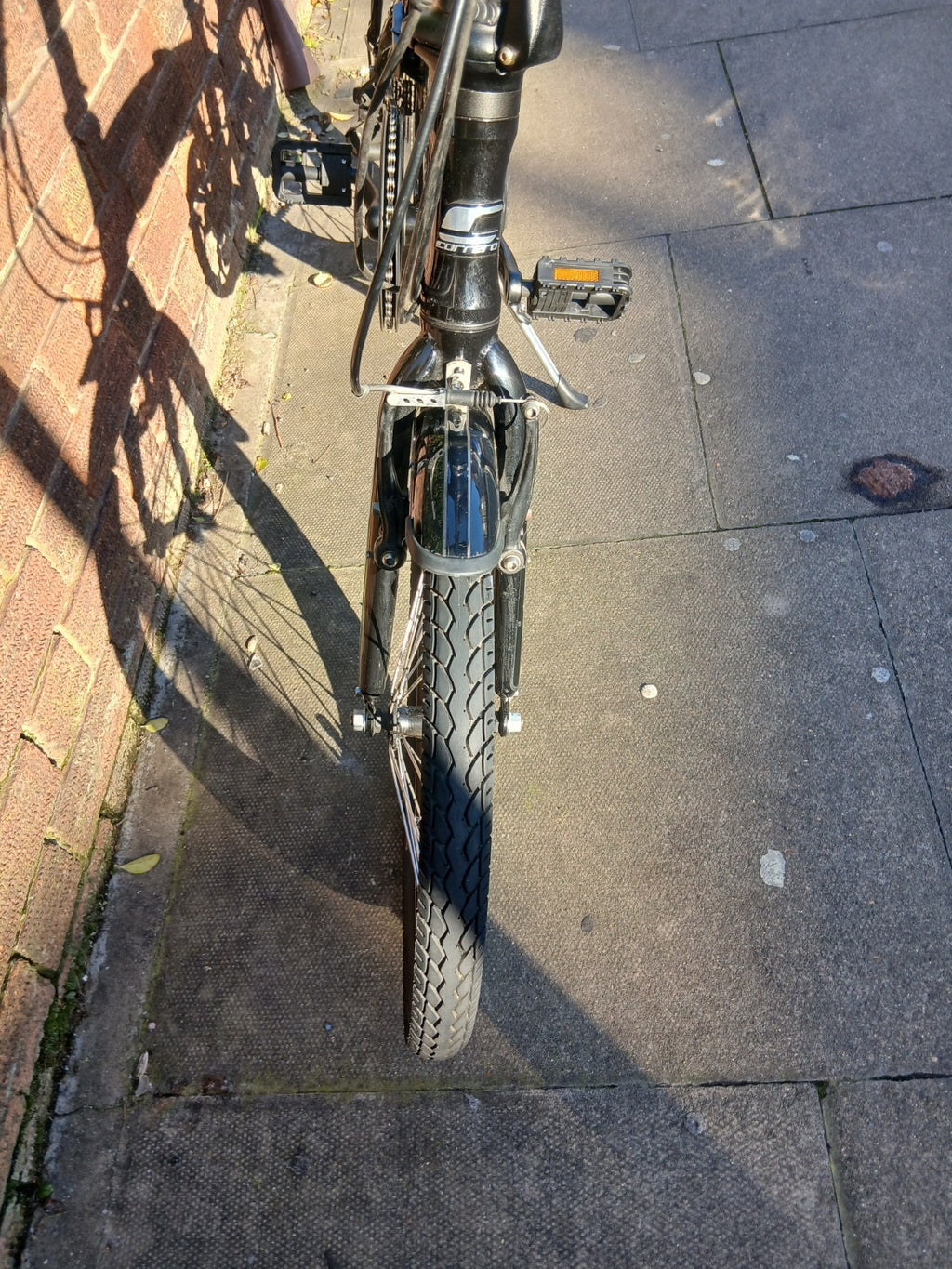 Carrera Intercity Unisex 8 Speed 20'' Wheels Compact Folding Bike