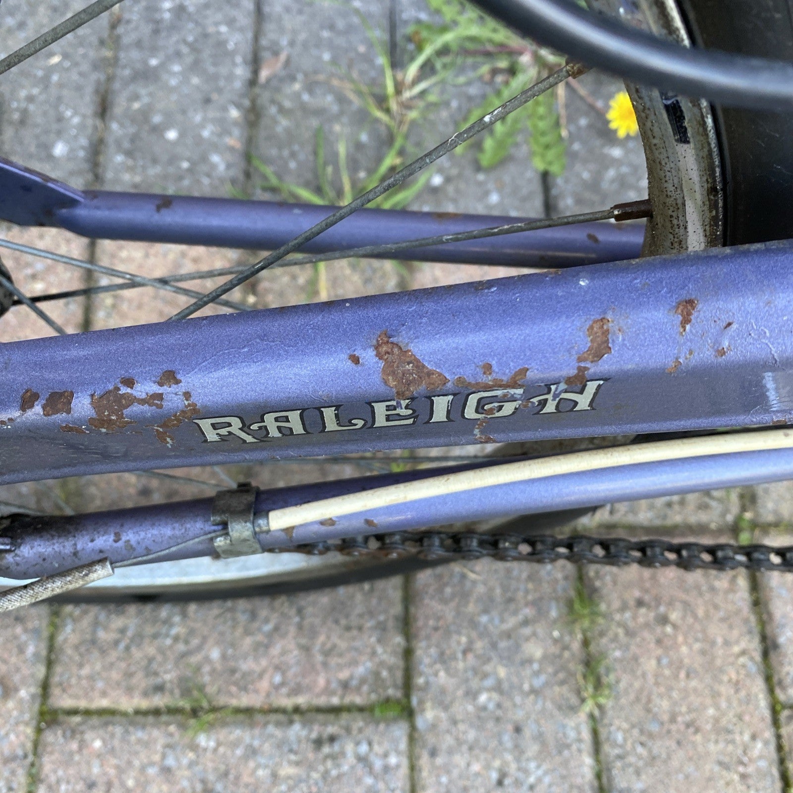 Vintage Classic 1973 Lilac Raleigh Stowaway Folding Bike