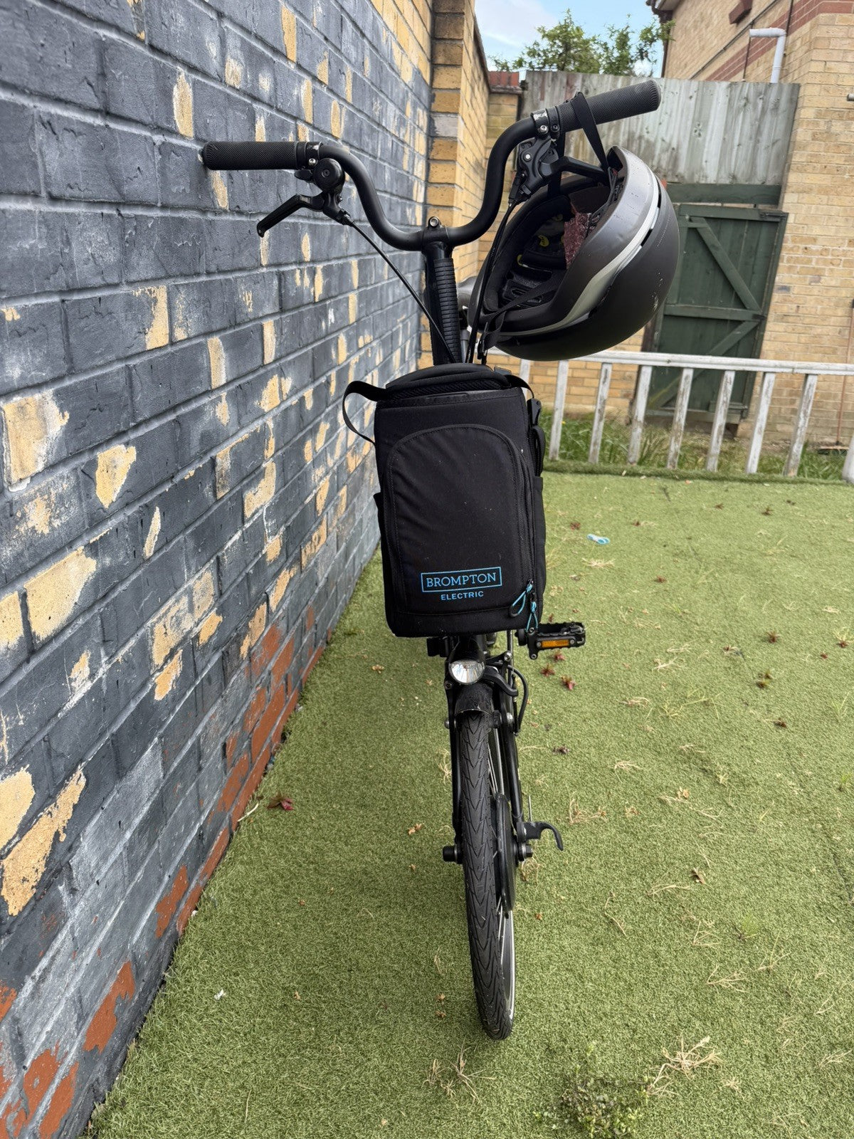 Brompton  P Line Urban Mid Handle Bar Folding Midnight Bike - Black