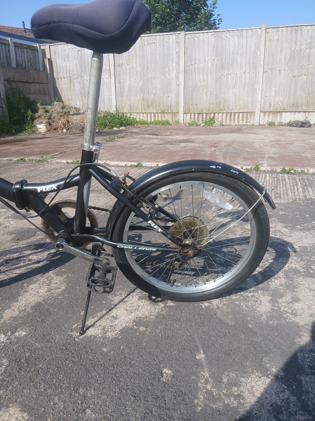 Challenge Flex Folding Bike Black, for Commuting and Camping, Rides As It Should