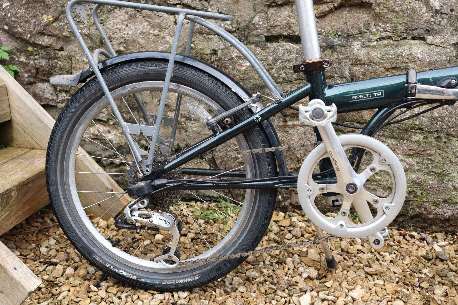Dahon Speed TR Folding Bicycle. 20” Wheels. 24 Gears And racks. Versatile!