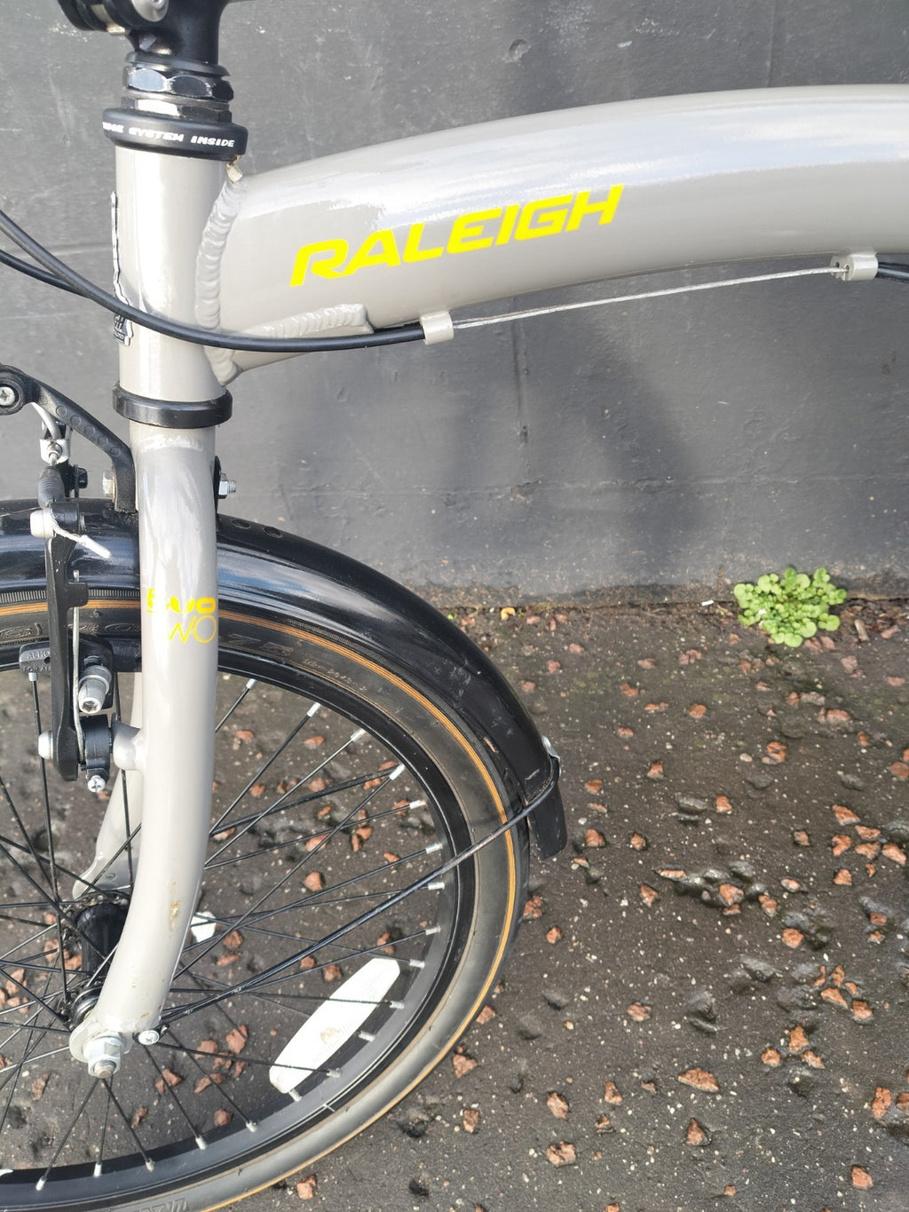 Raleigh Evo Two Folding Bike Aluminium FullyAdjustable Handlebars Seat Great Con