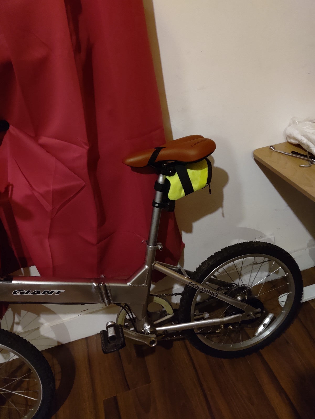 Giant  folding bicycle, very good condition.
