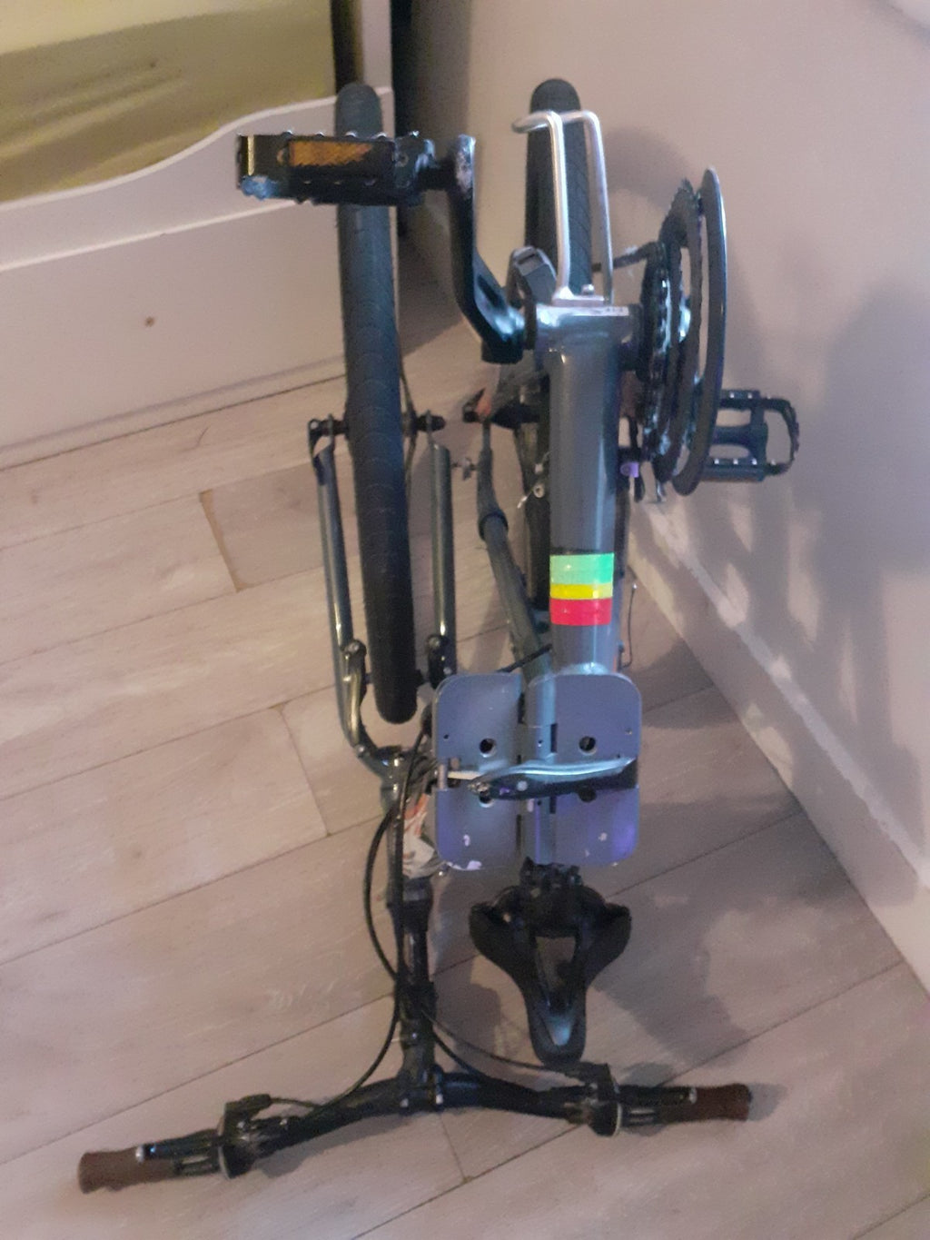 Docklands Folding Peddle Bike 1824, 700 T6, 26 inch Wheels, Used Condition.