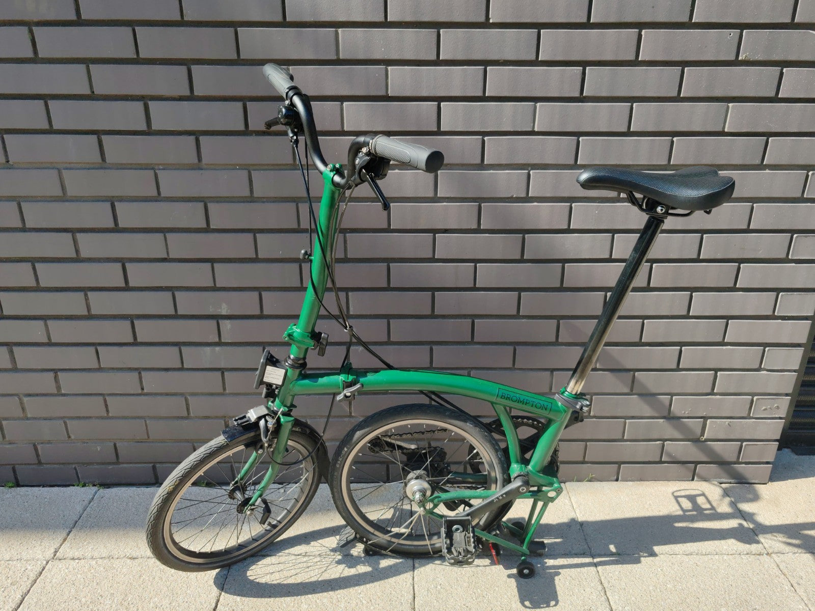 2024 Brompton C Line Explore M6L 6 Speed Folding Bike Racing Green