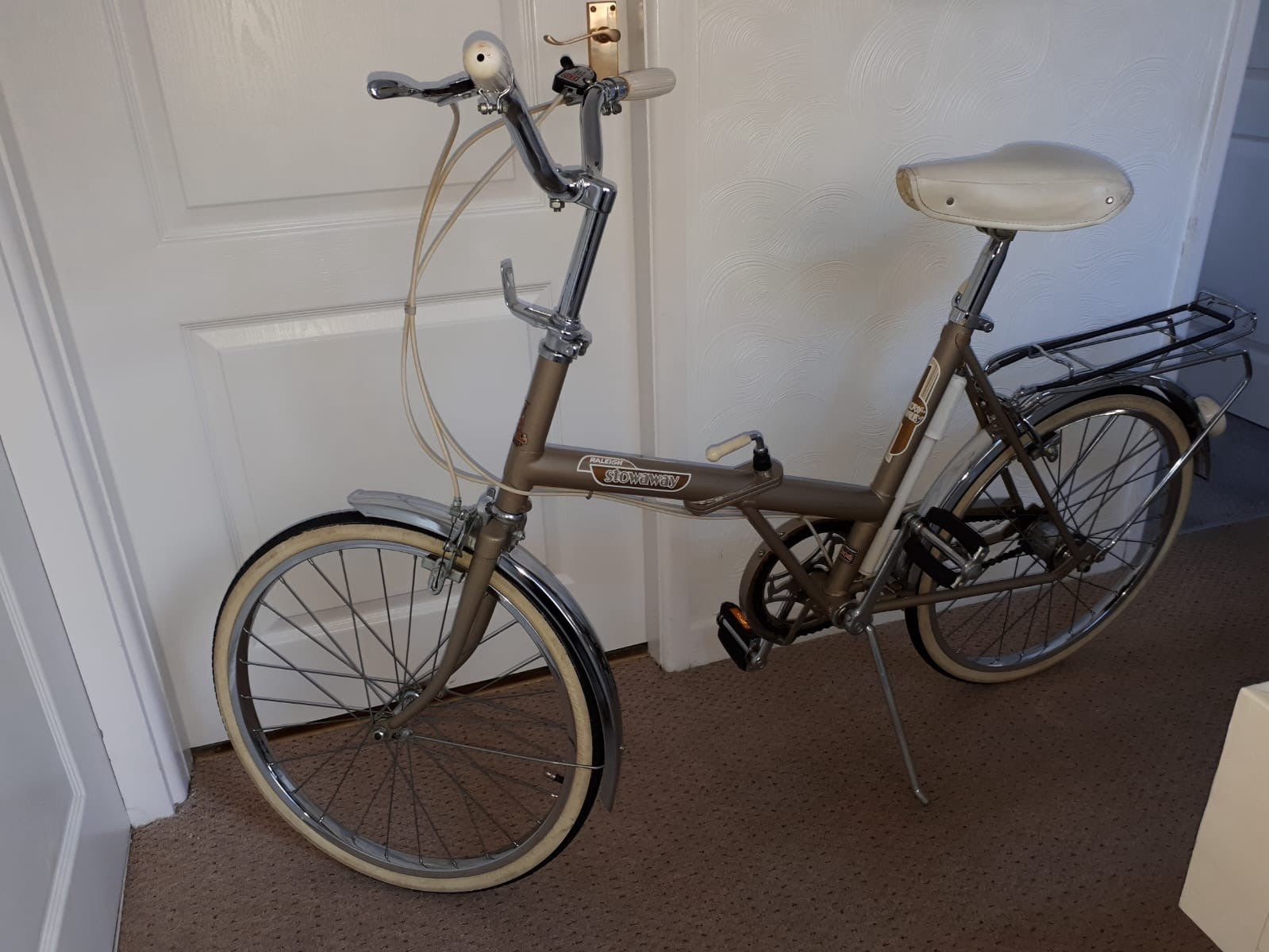 Ladies Raleigh stowaway folding bike in gold