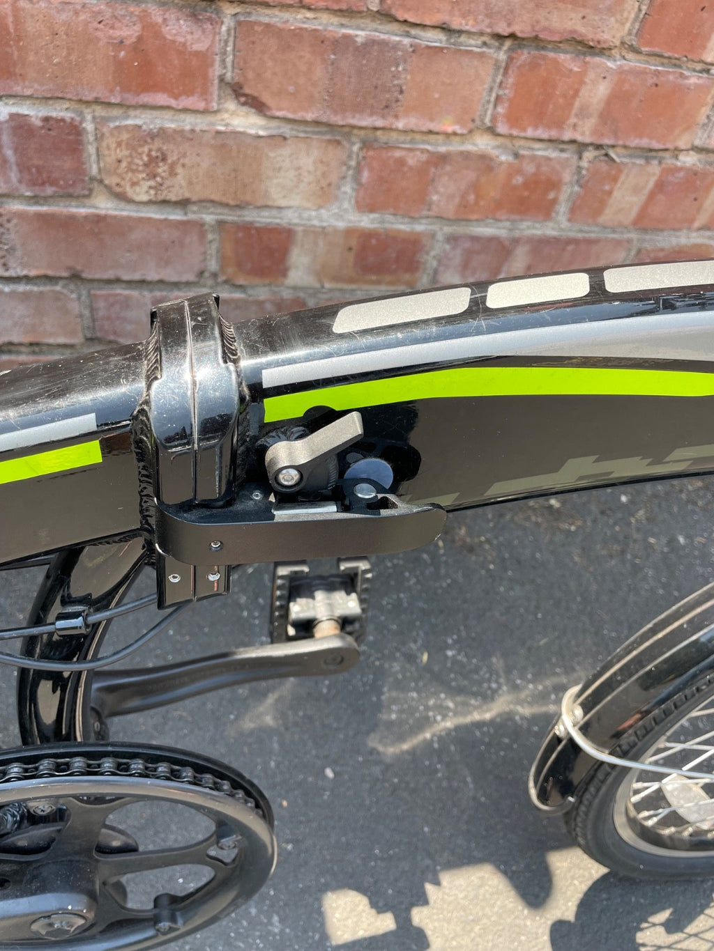 Carrera Crosscity E folding bike , 20'' wheels, black/green
