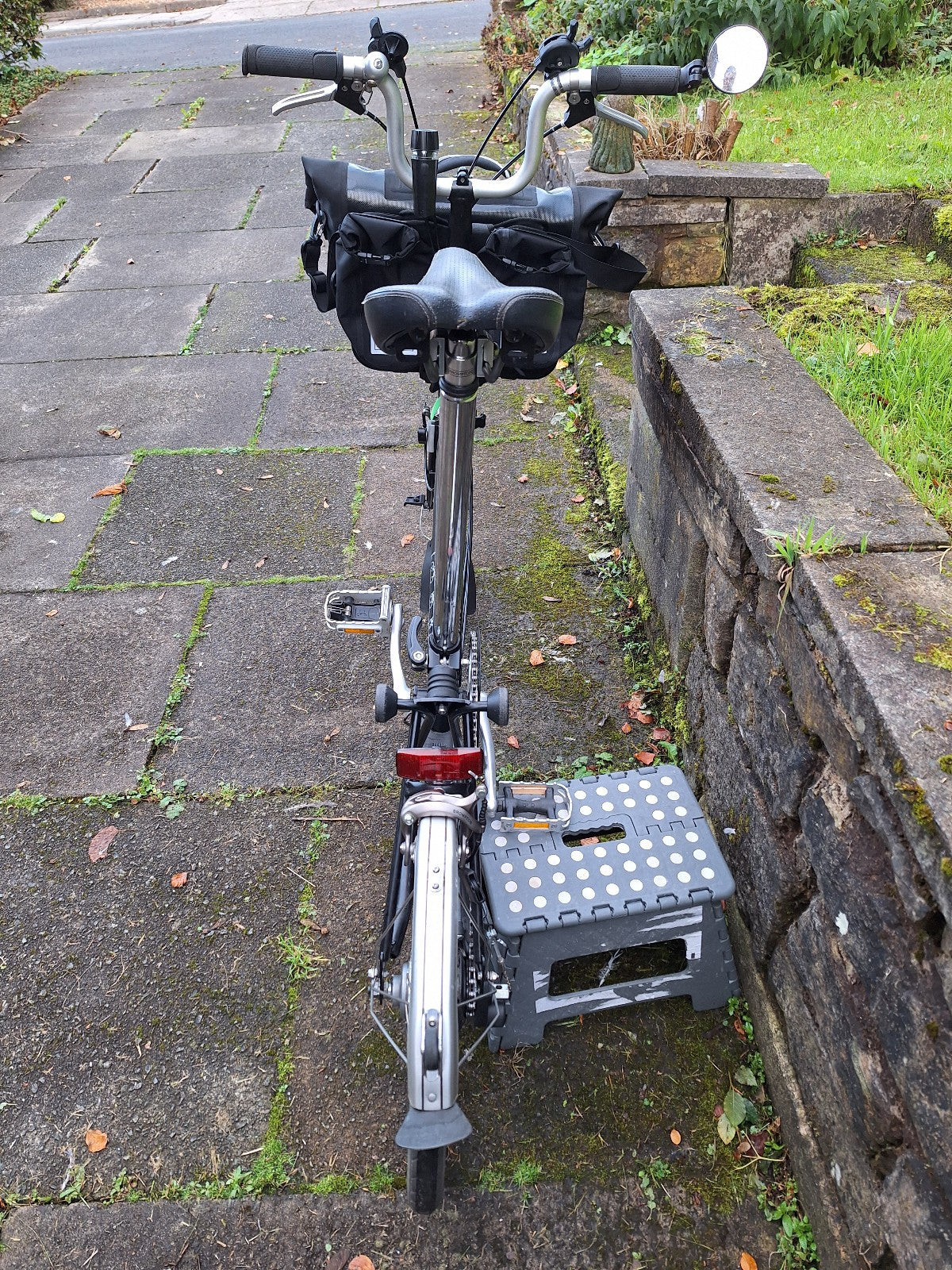 Brompton M6L Folding 6 Speed Bike, Frame Bag, Useful Extras