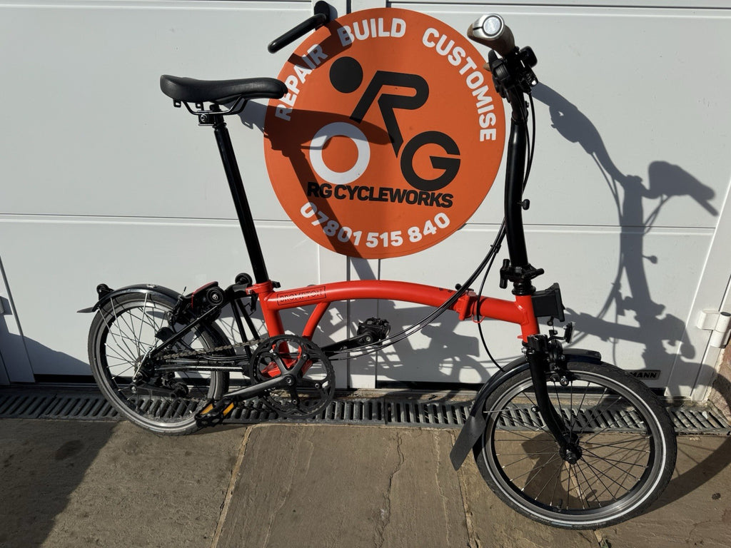 Brompton 2023 C Line Orange 6 speed Excellent condition