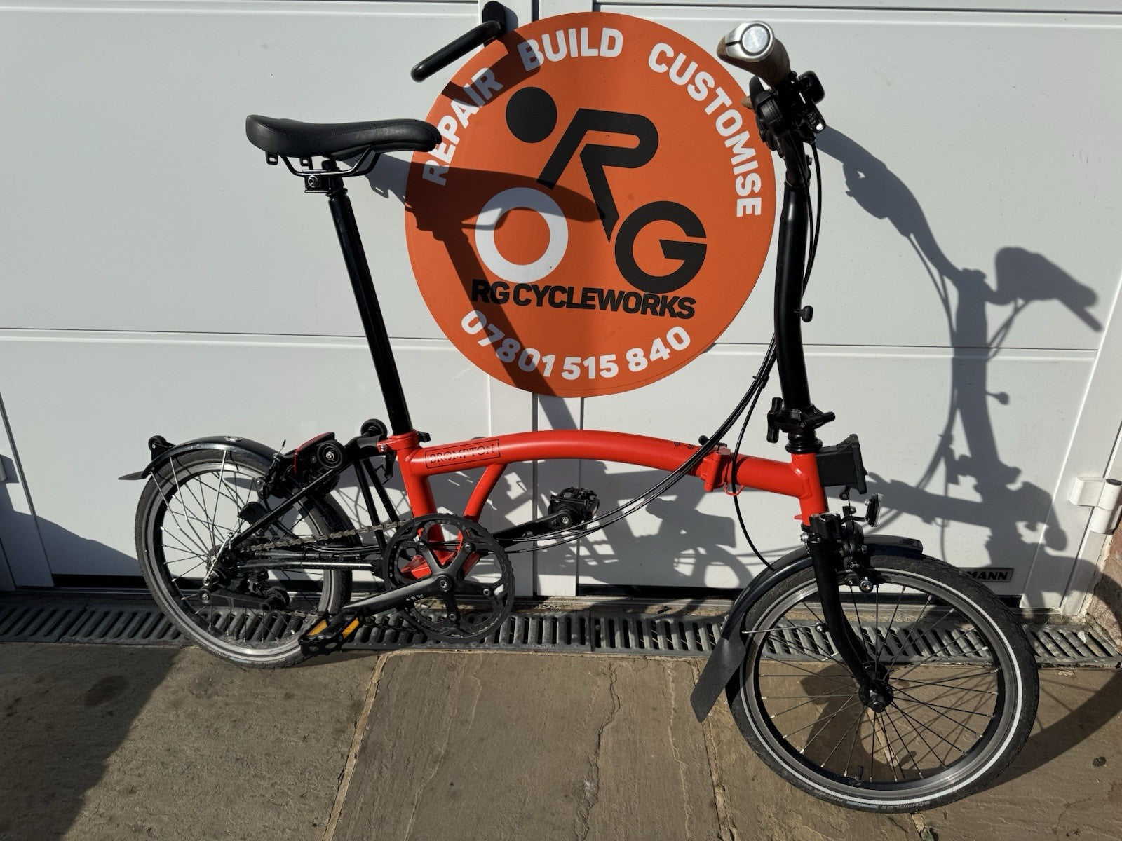 Brompton 2023 C Line Orange 6 speed Excellent condition