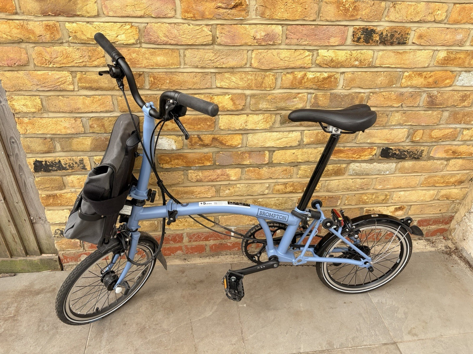 Brompton C Line 2024 2-Speed, NEW - Includes Bag Bell  In blue colour