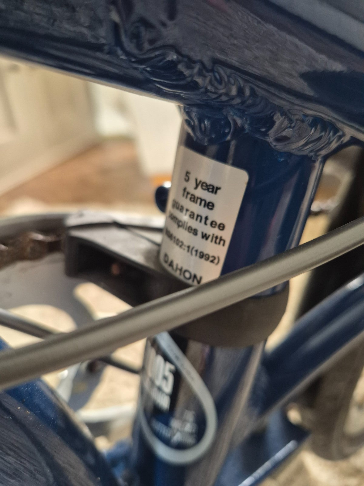 Dahon 2007 MU P8 Folding Bike. Comes with stand and pump in the saddle housing