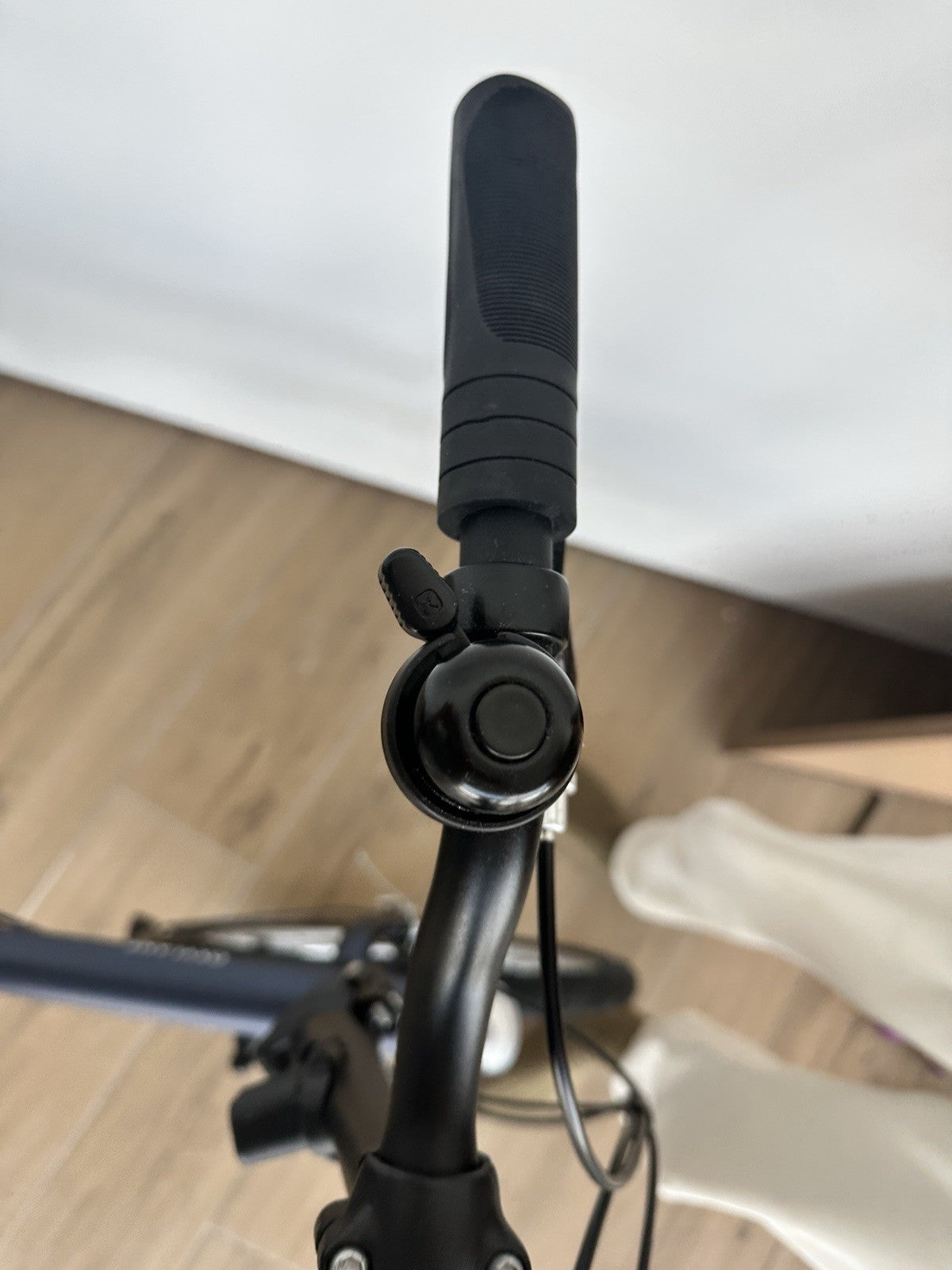 B'TWIN 500 20in Aluminium Folding Bike 7-Speed Dark Blue - Excellent Condition