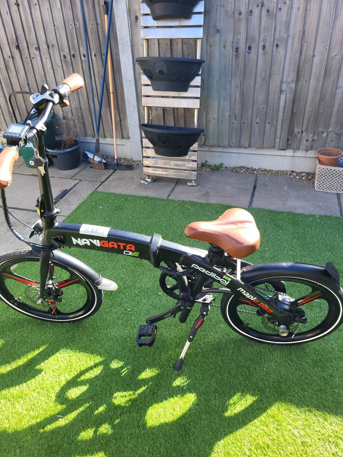 Navigata C1E 20in Folding Bike Black 7-Speed Mechanical Disc Brakes Bell
