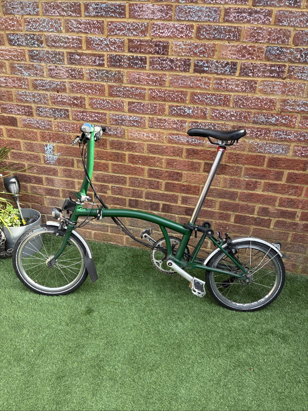 Brompton folding bike, 6 speed, British racing Green, See Description