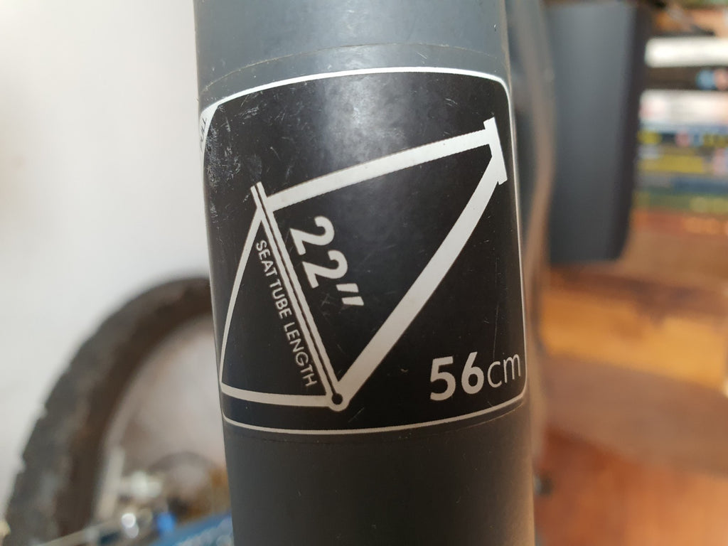 Raleigh Misceo bike 700c wheels good condition collection only