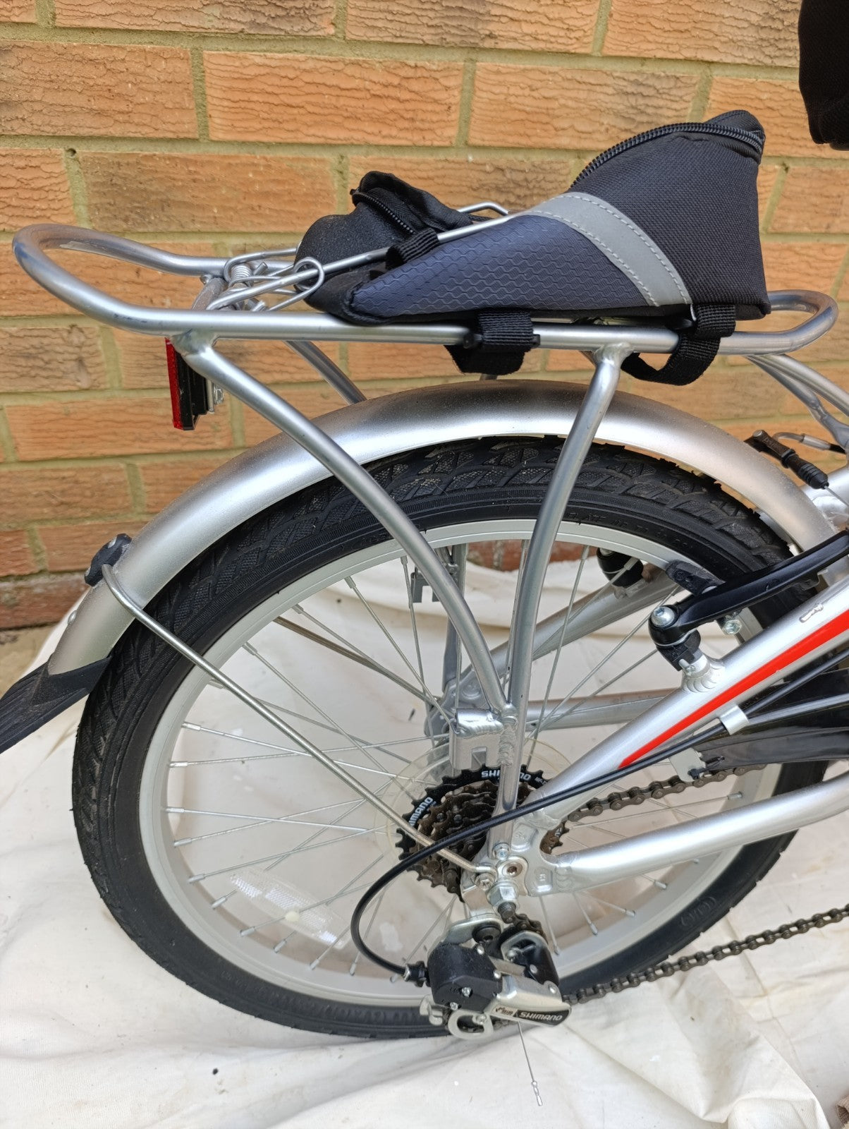 Ammaco Pakka Lite 20 Inch Wheel 6 Speed Alloy Folding Bike Silver