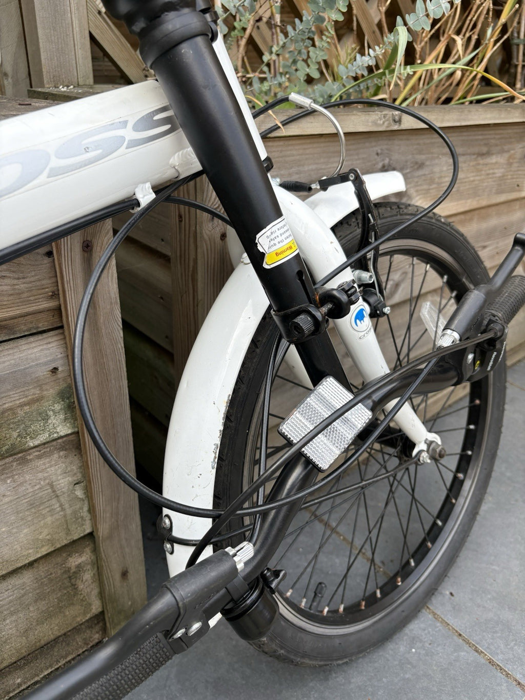Cross CRF300 Folding Bike 20" Wheels White 6 Speed Aluminium Mudguards V-Brake