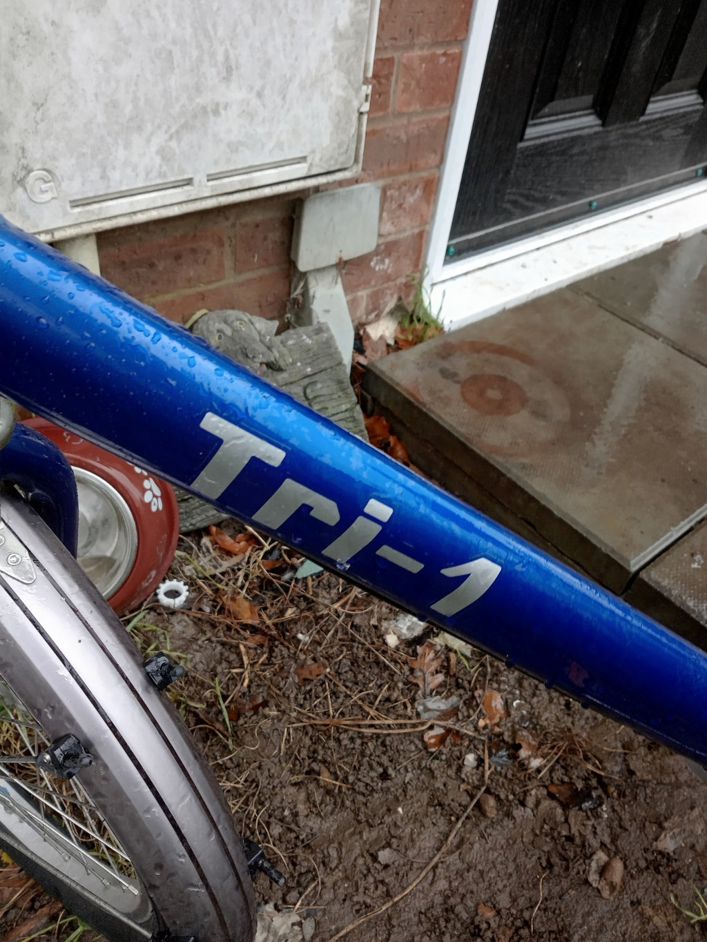 Apollo Tuck Folding Bike