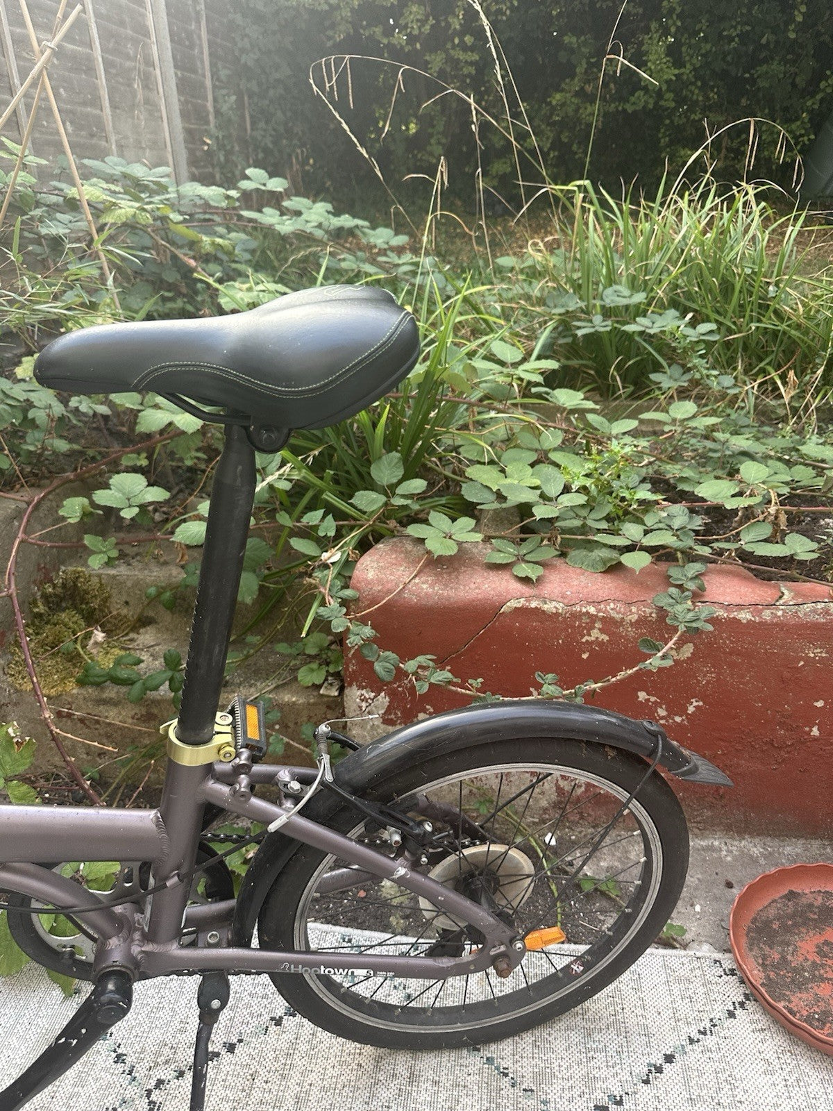 B'Twin Hoptown Folding Bike 7-Speed, Cappacino (light Purple)