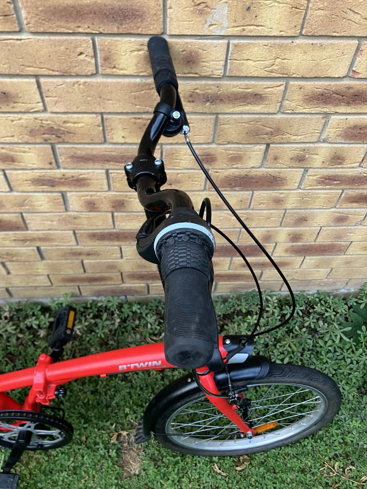 BTWIN Folding Bike 20″ | Urban Commuter Bicycle | 6-Speed Bike | Great for City
