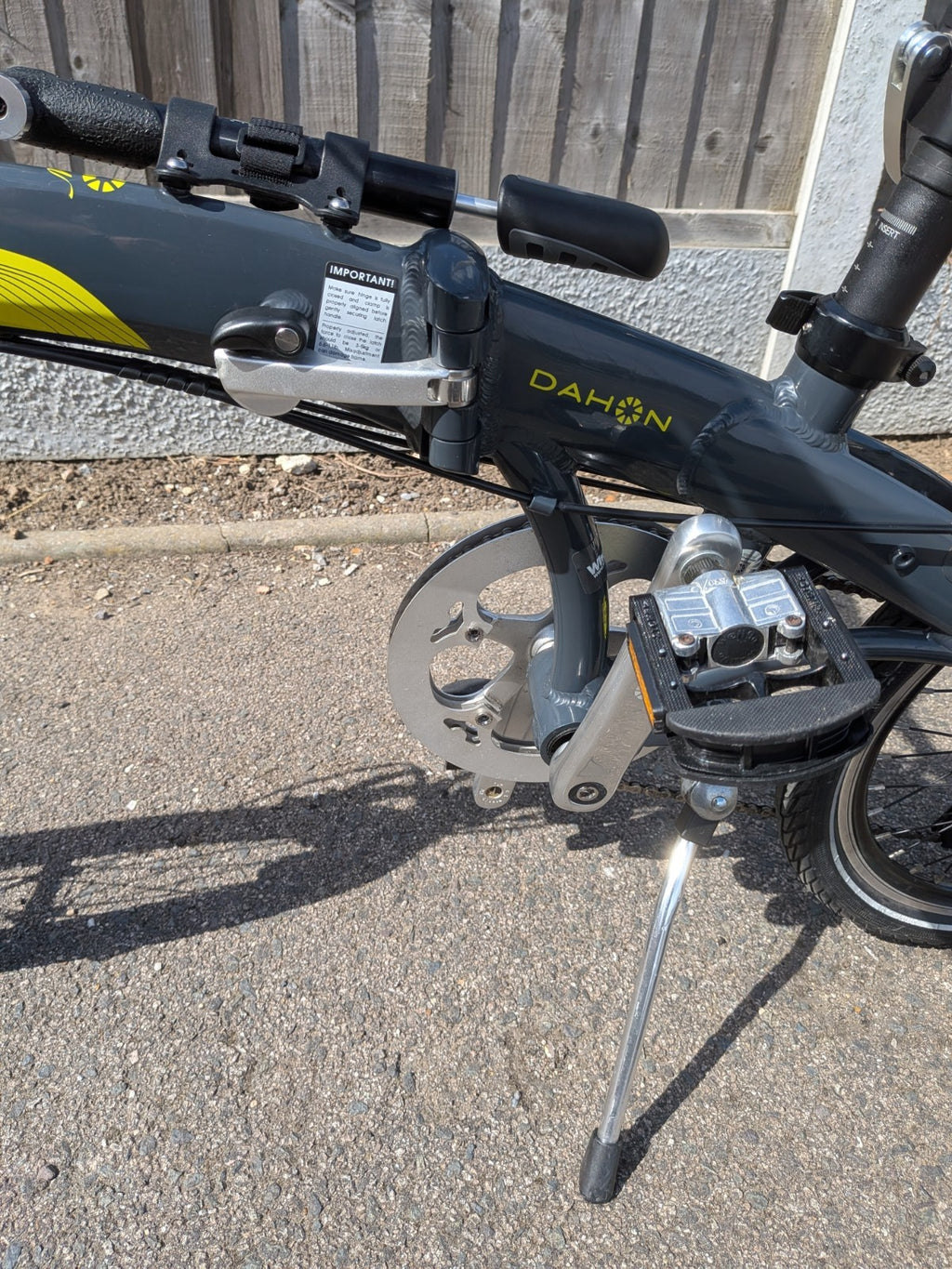 Dahon Mu P27 Folding Bicycle, 27 Gears,20" Wheels,Carry Bag. Warehouse Find.L@@K