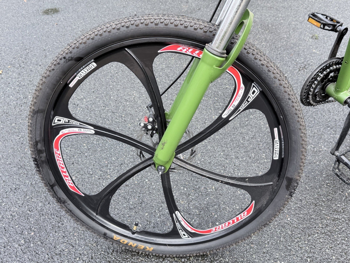 Hummer Hellion 26in Folding Mountain Bike Green/Black/Red Front Suspension